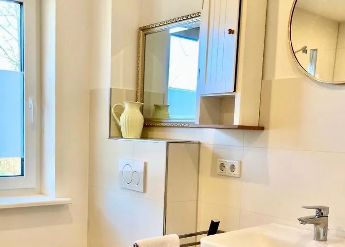 Lägenhet Gemuetliche Mit Sonnenterrasse Im Blauen Holzhaus *